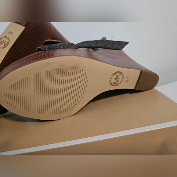 Michael Kors wedges - Picture 6 of 7